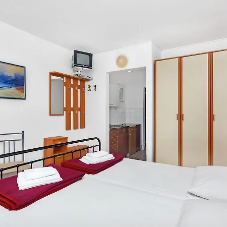 Cico-3 By Interhome Apartment Selca kod Bogomolja